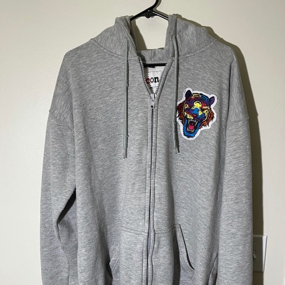 ICON Other - Great condition used ICON Sweat Suit